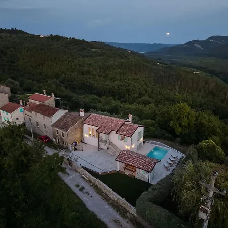 Vacation Semesterbostad Motovun